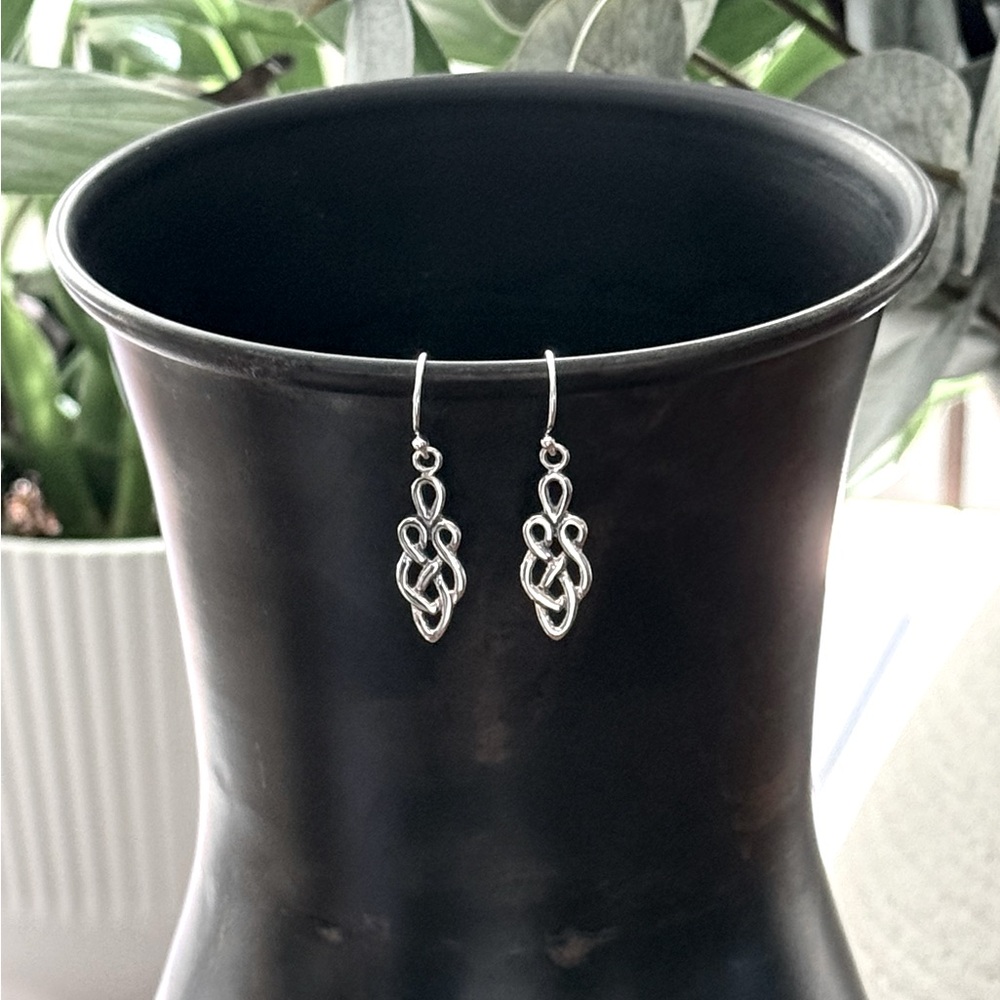 Dainty 925 Sterling Silver Celtic Dangle Earrings! NEW! - Picture 4 of 5
